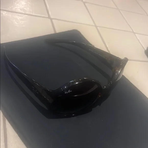 Ray-Ban Women's Dark Brown Sunglasses - Picture 6 of 8